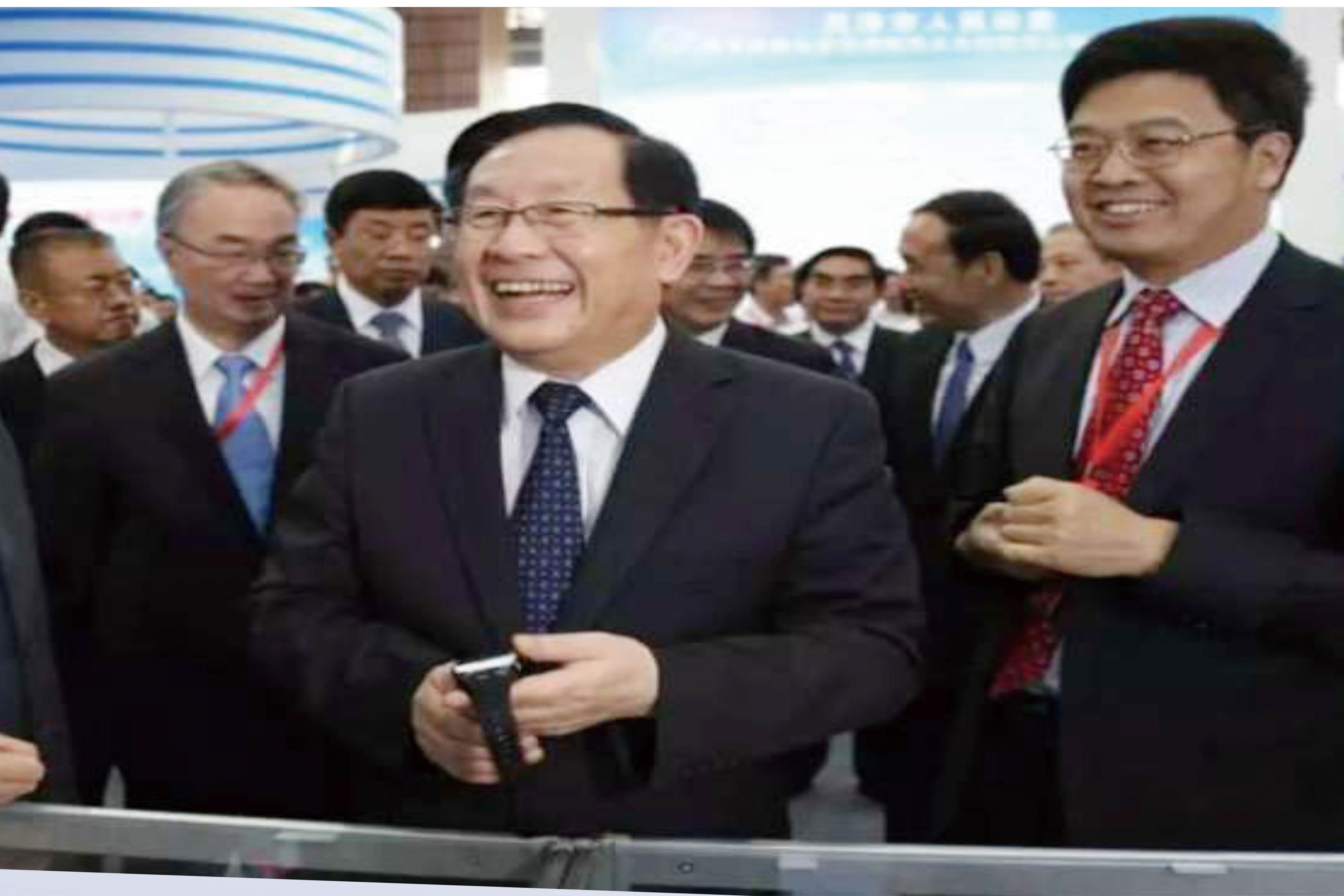 全国政协副主席、科技部部长、中国科协主席万钢